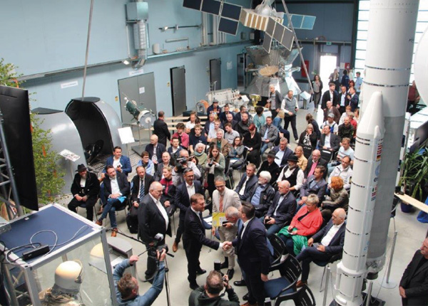 Foto: Richtfest bei Ausstellung